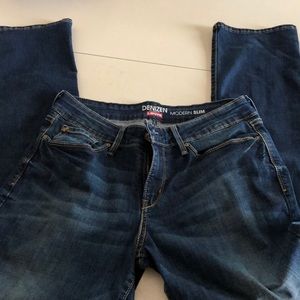 Levi jeans